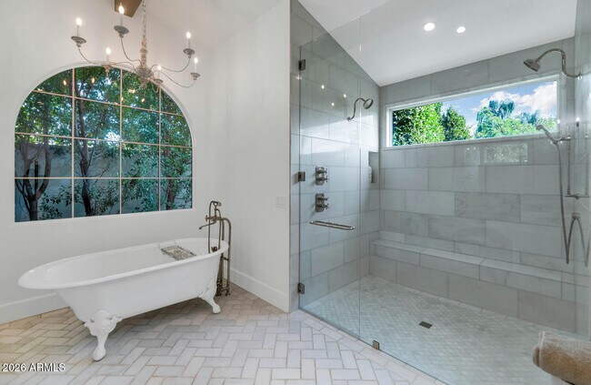 Building Photo - 5119 N 41st St