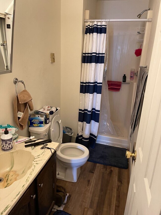 Building Photo - 141 W High St