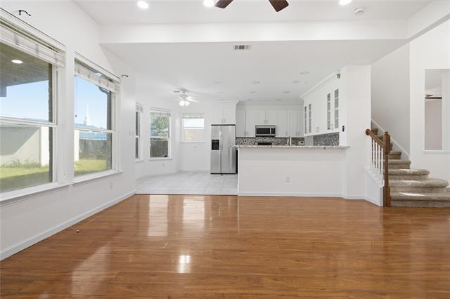 Building Photo - 2114 Rustic Ridge Dr