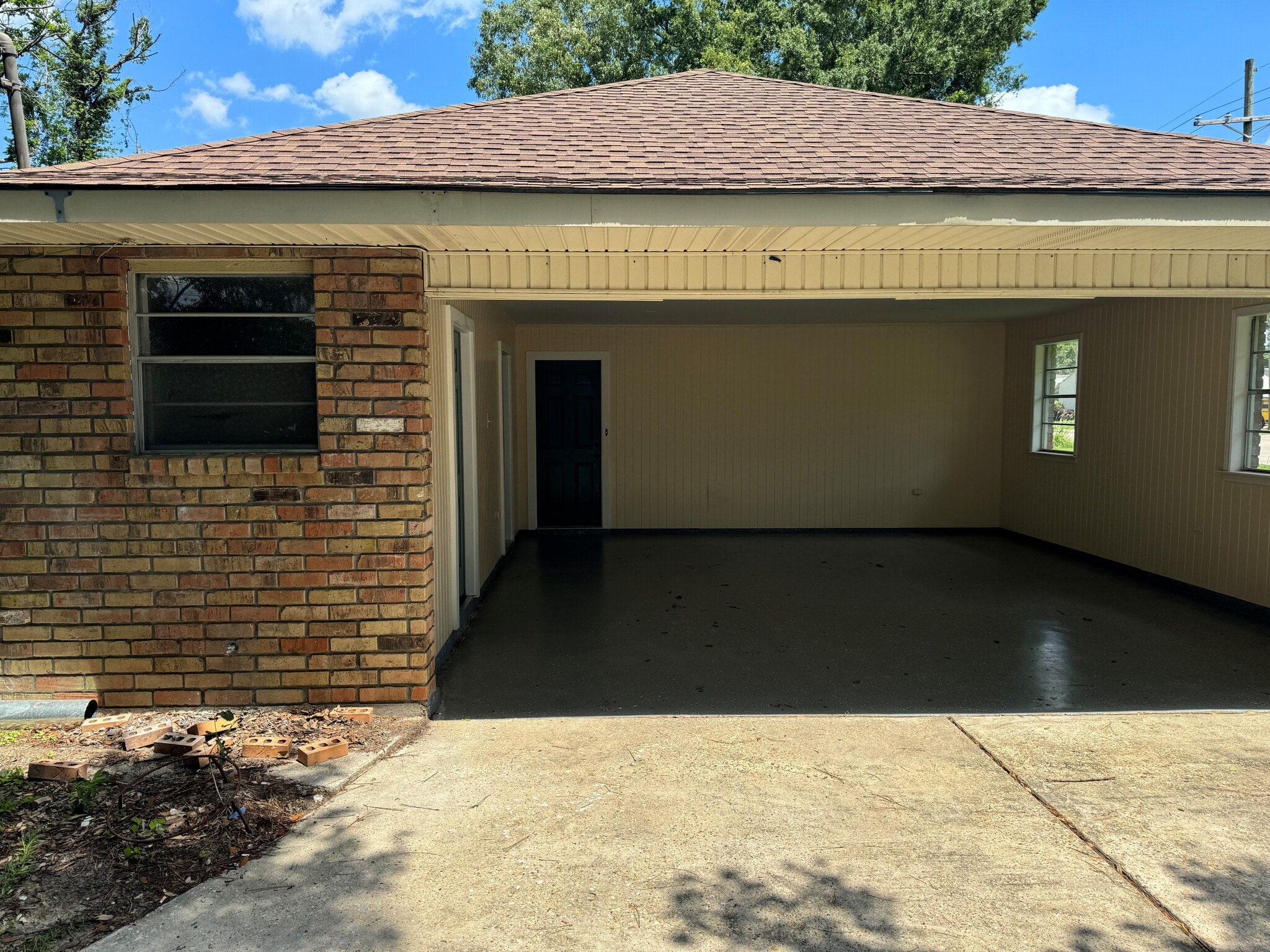 Carport - 14747 S Harrells Ferry Rd