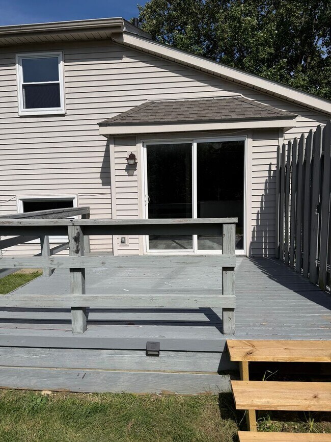 Building Photo - 3285-3287-3287 Kilwinning Pl