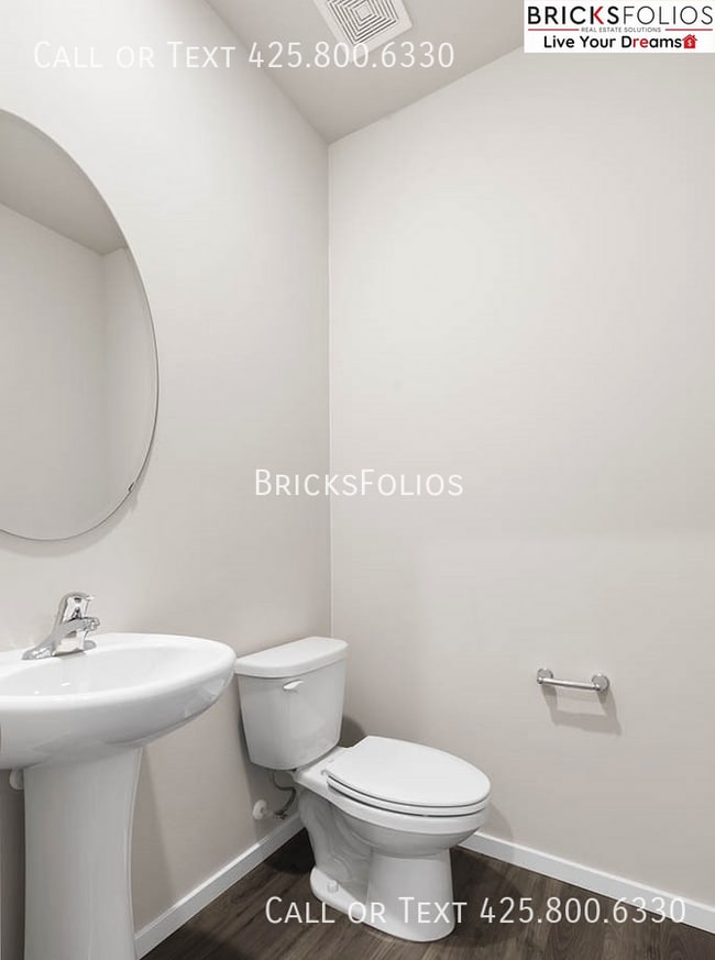 Building Photo - 18726 Lipoma Pl E