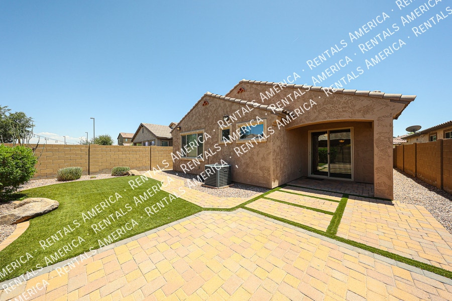 Building Photo - 3710 E Lodgepole Dr