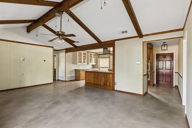 Building Photo - 1105 N Riviera Cir