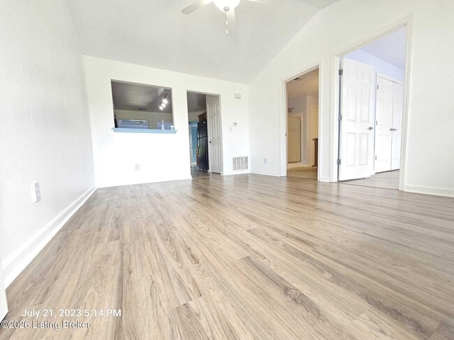 Building Photo - 3802 Falcon Crest Dr