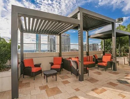 Building Photo - 360 Nueces St