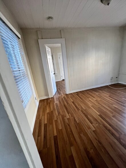 Building Photo - 1750 National Ave