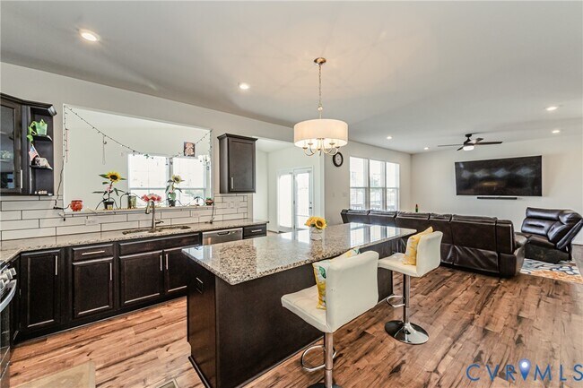 Building Photo - 8105 Lyman Ct