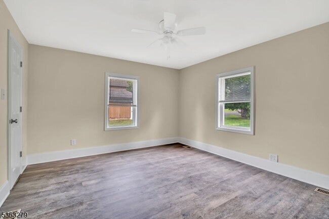 Building Photo - 1712 Linvale Harbourton Rd