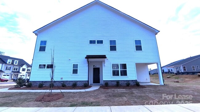 Building Photo - 9645 Munsing Dr