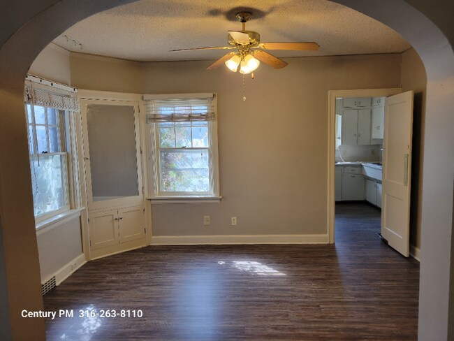 Building Photo - 3419 Edgemont St