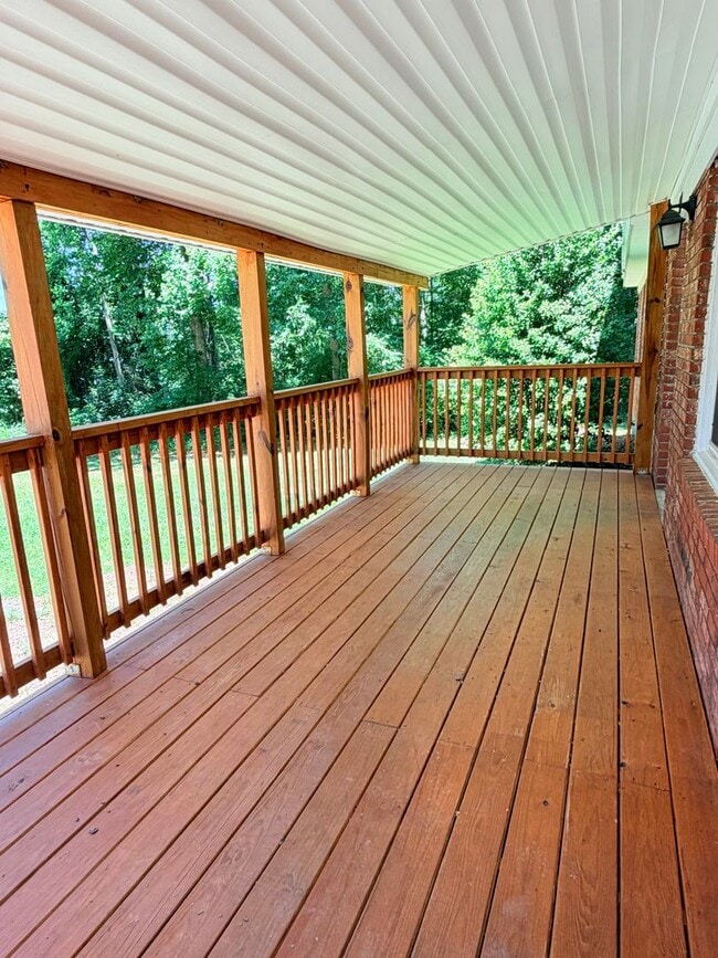 Building Photo - 5 Bedroom, 2.5 Bathroom house, Super convenient location! Arden