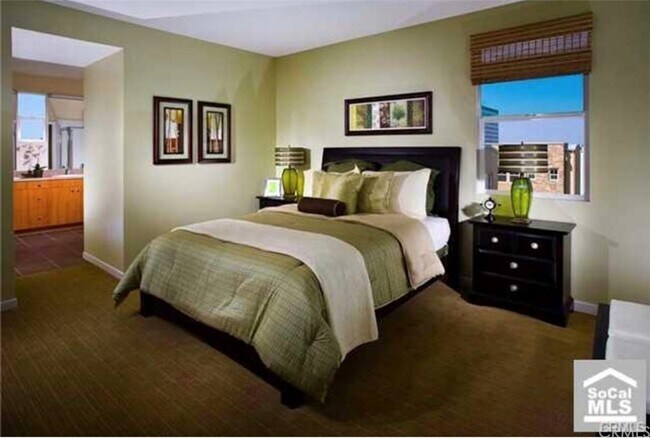 Building Photo - 367 E Memory Ln