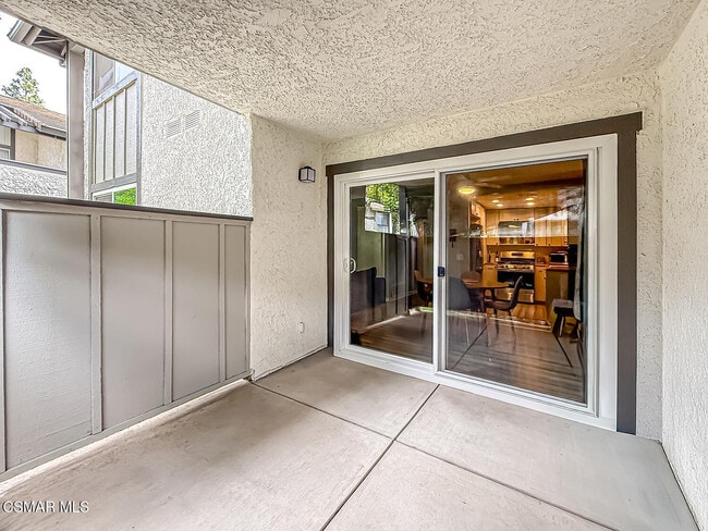 Building Photo - 1346 E Hillcrest Dr