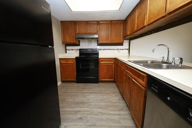 Building Photo - 1307 Baytree Dr