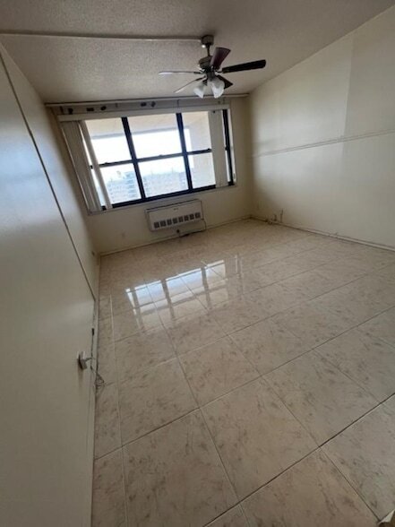 Building Photo - 7004 JFK Blvd E