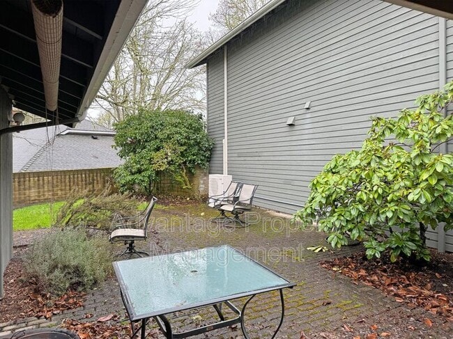 Building Photo - 3698 NW Oleander Pl