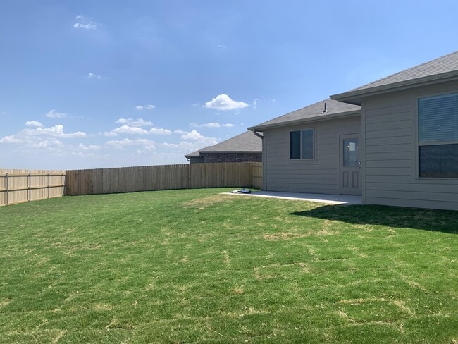 Building Photo - 1353 Aurora Grv Bnd