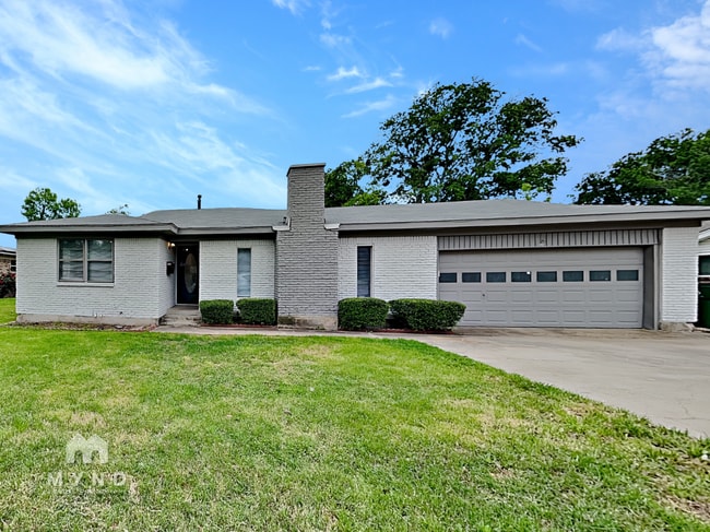 Building Photo - 5408 Mack Rd