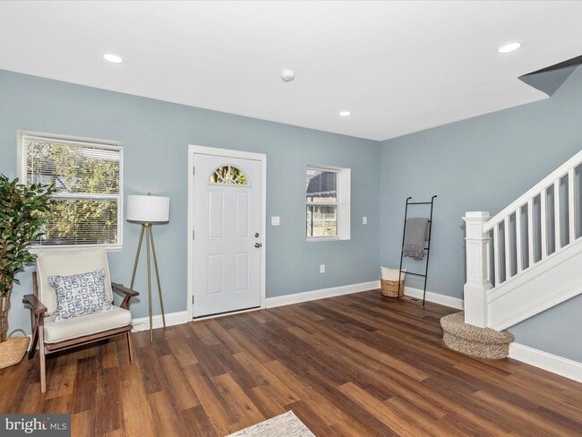 Building Photo - 5443 Jonquil Ave