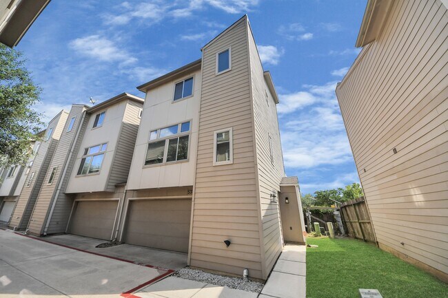 Building Photo - 5319 Avenue J
