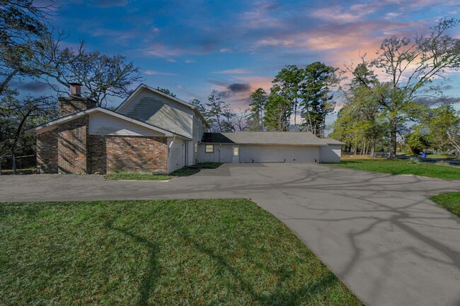 Primary Photo - 3130 Old Houston Rd