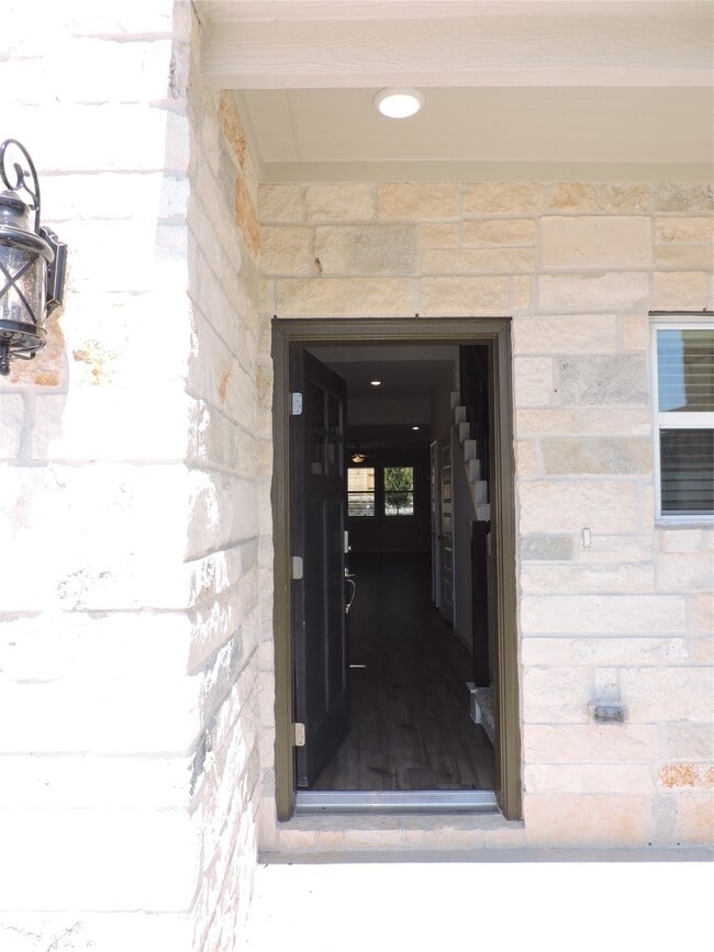 Building Photo - 7219 Cherrybark Oak Dr