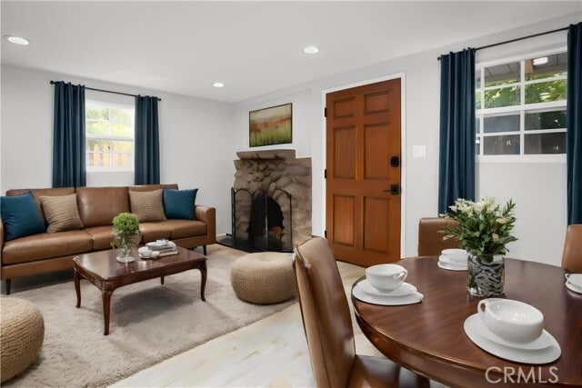 Building Photo - 487 Sturtevant Dr