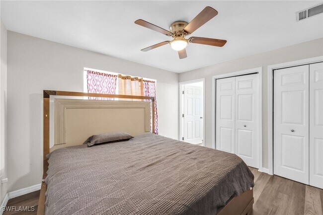 Building Photo - 4015 16th Ave SE