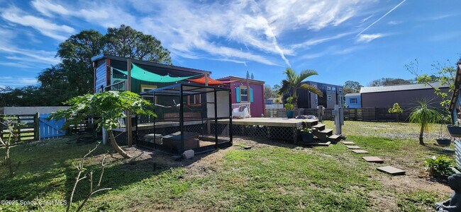 Building Photo - 232 Flamingo Dr