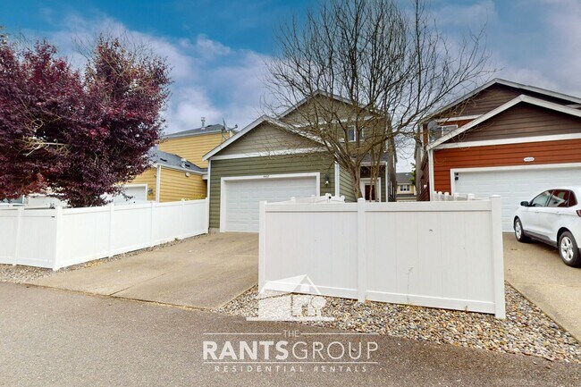 Building Photo - Spacious 3-Bedroom Home in Lacey's North T...