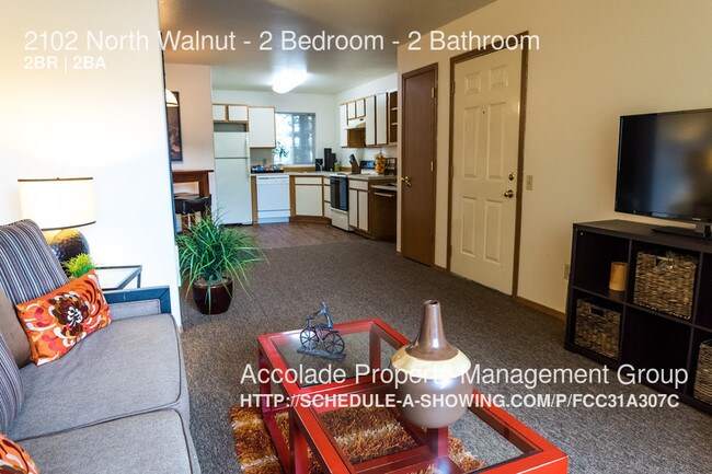 Living Area - University Court Apartments