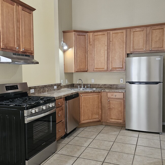 Kitchen - 10126 Galway Dr