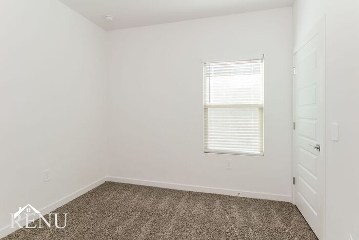 Building Photo - 13346 N Jessett Ln
