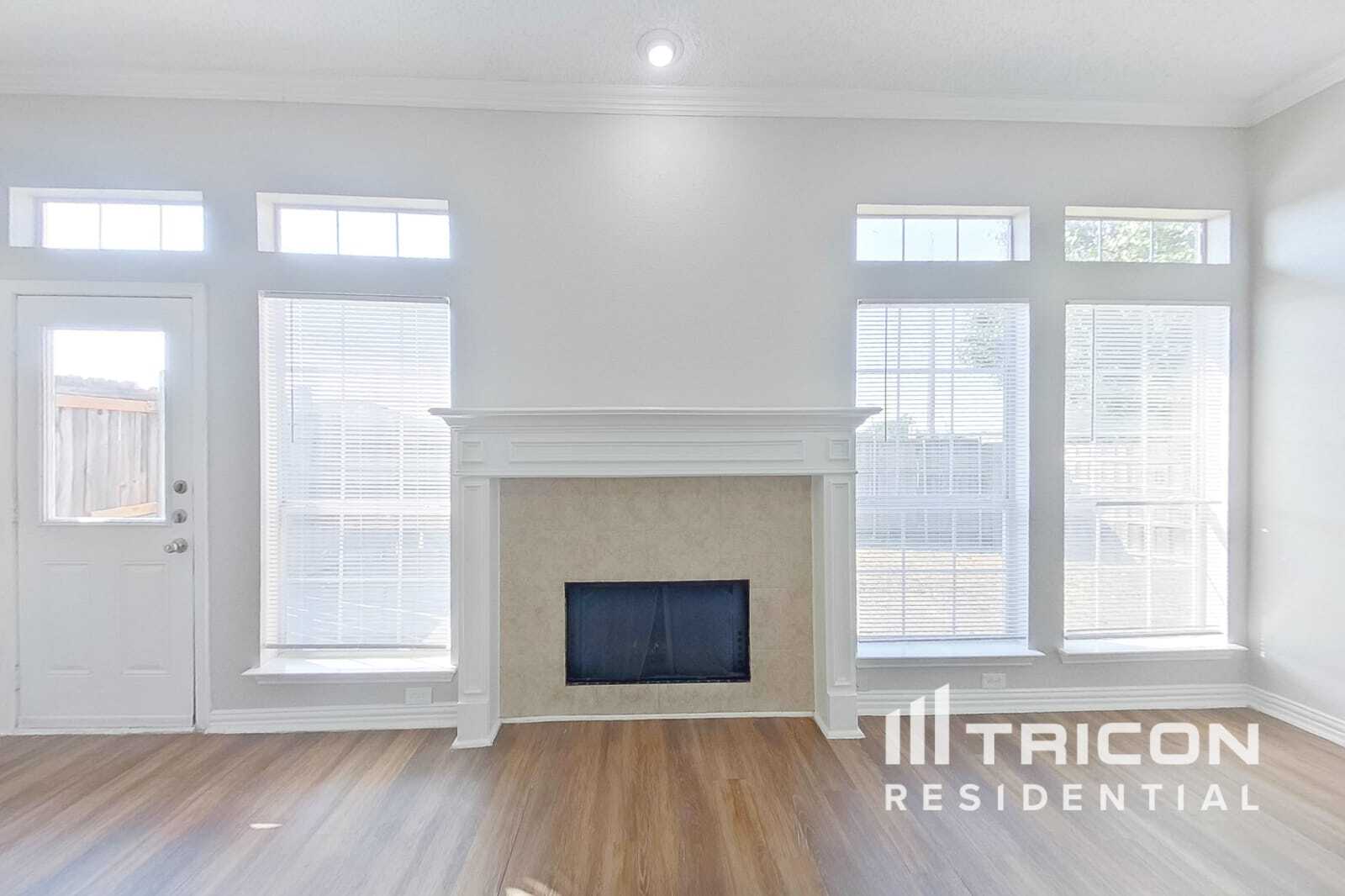 Building Photo - 1362 Meadow Creek Dr