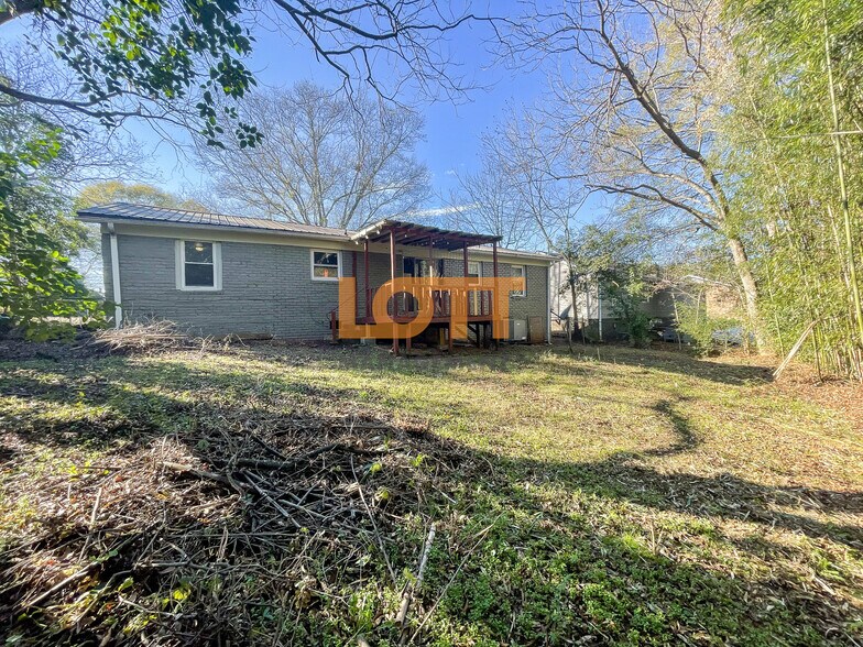 Building Photo - 42 West Ave