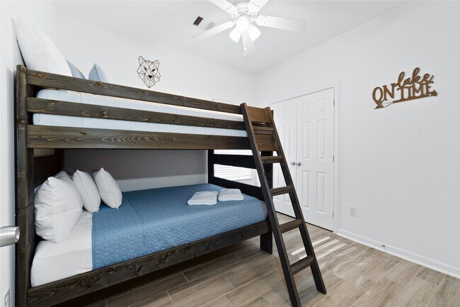 Building Photo - 7980 Ethel St