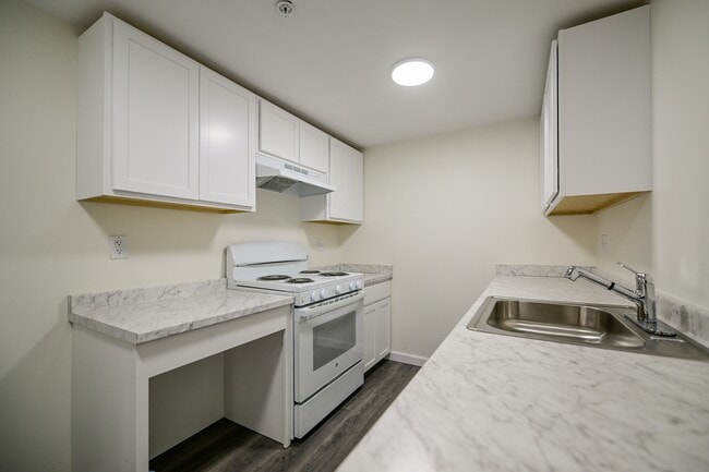 Building Photo - 42828 Gibson Rd