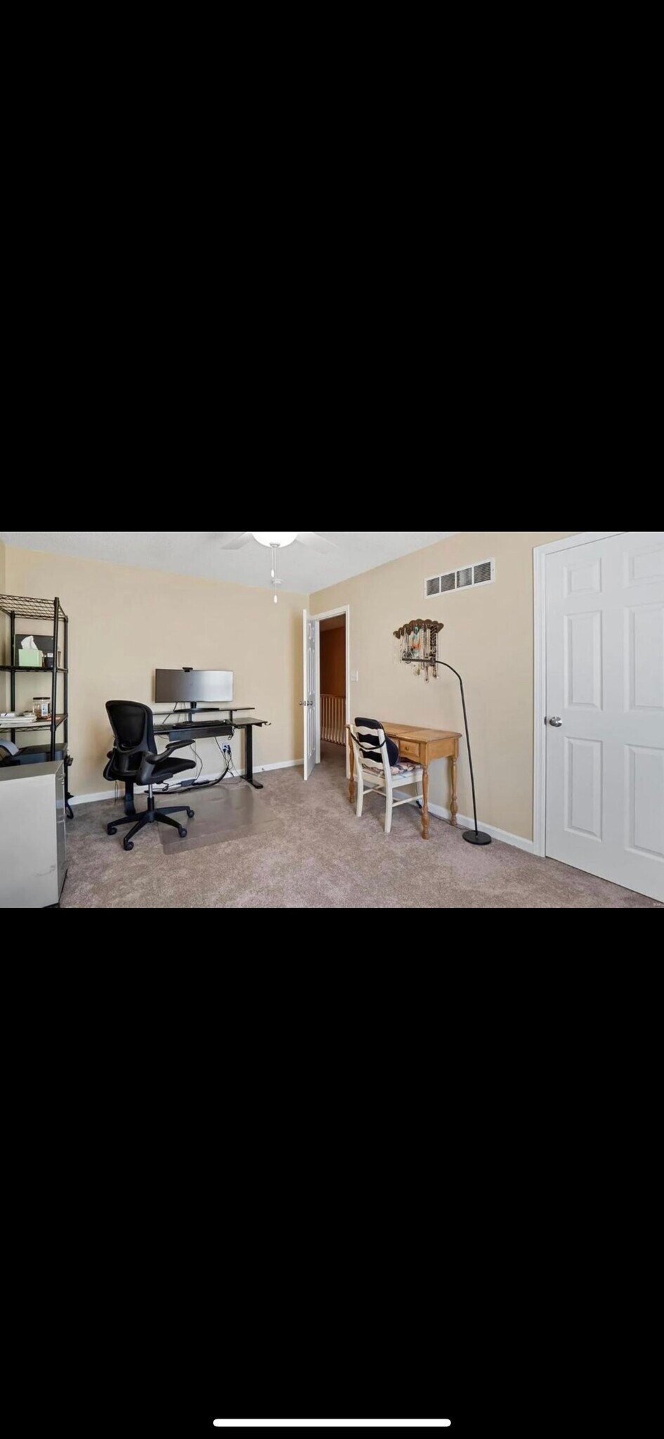 Building Photo - 11 Deer Grove Dr