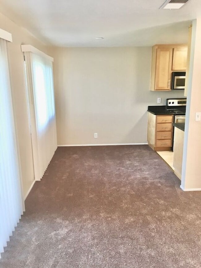 Building Photo - 1 bed 1 bath Condo in Benicia -- COMING SO...