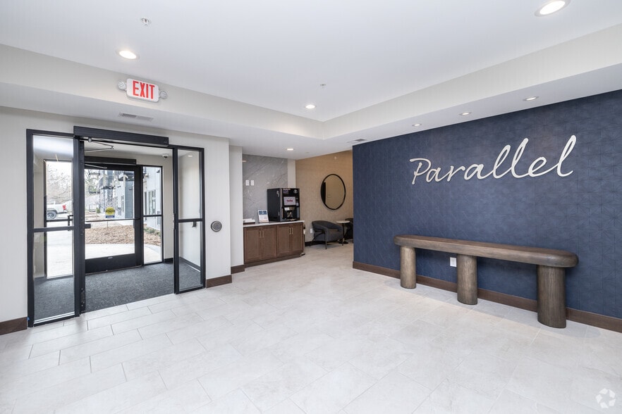 Lobby - Parallel Apartments
