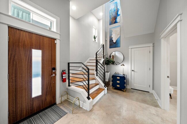 Building Photo - 4309 Marina St