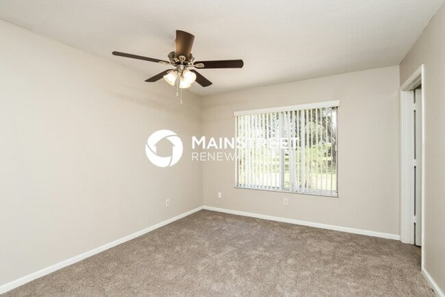 Building Photo - 3 Bedroom Pet-Friendly Home in Vero Beach, FL with Main Street Renewal