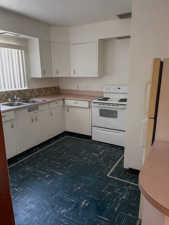 Building Photo - 18510 SE Blanton St