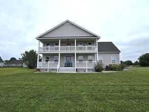 Building Photo - Minutes from Coast Guard Base, Large 2 Sto...