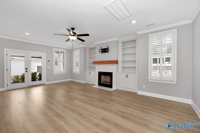 Building Photo - 119 Bienville St