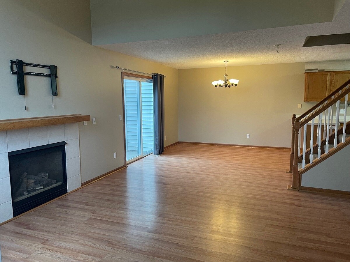 Building Photo - 17389 Glacier Way