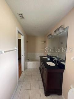 Building Photo - 45 Renworth Ln