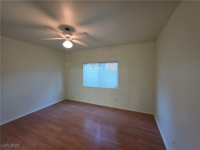 Building Photo - 2110 Los Feliz St