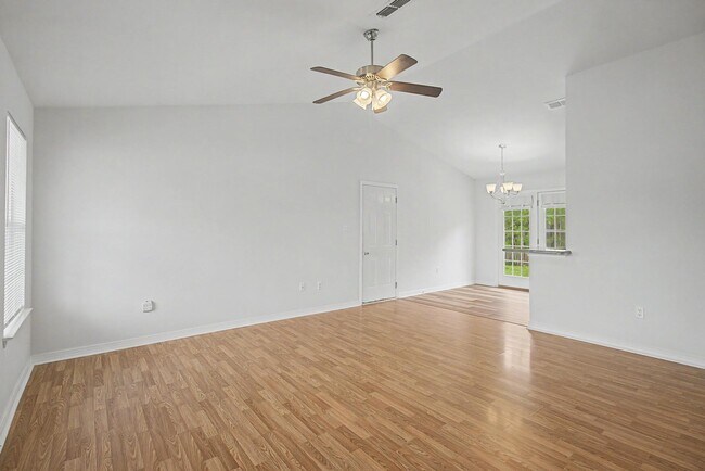 Building Photo - 11312 Jessica Dr